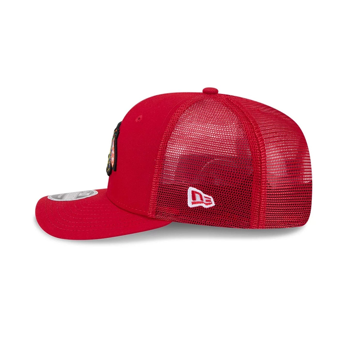 Pictured is this NHL Evergreen Chicago Blackhawks 9SEVENTY Stretch Snap cap in red. 5