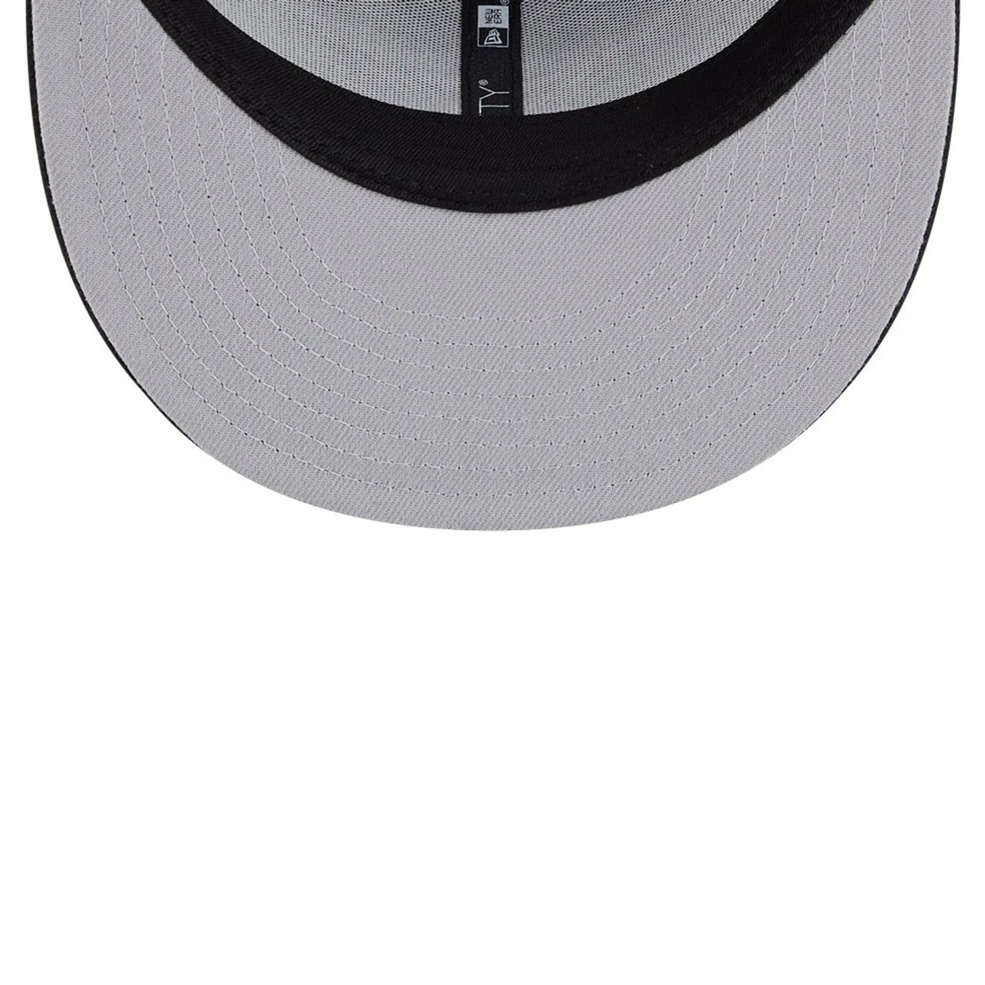 Pictured is this MLB Evergreen Atlanta Braves 9FIFTY Trucker cap in black. 2