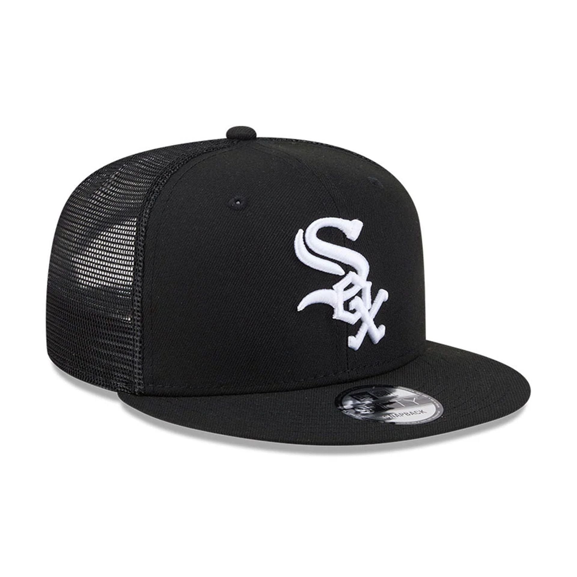 Pictured is this MLB Evergreen Chicago White Sox 9FIFTY Trucker cap in black. 4