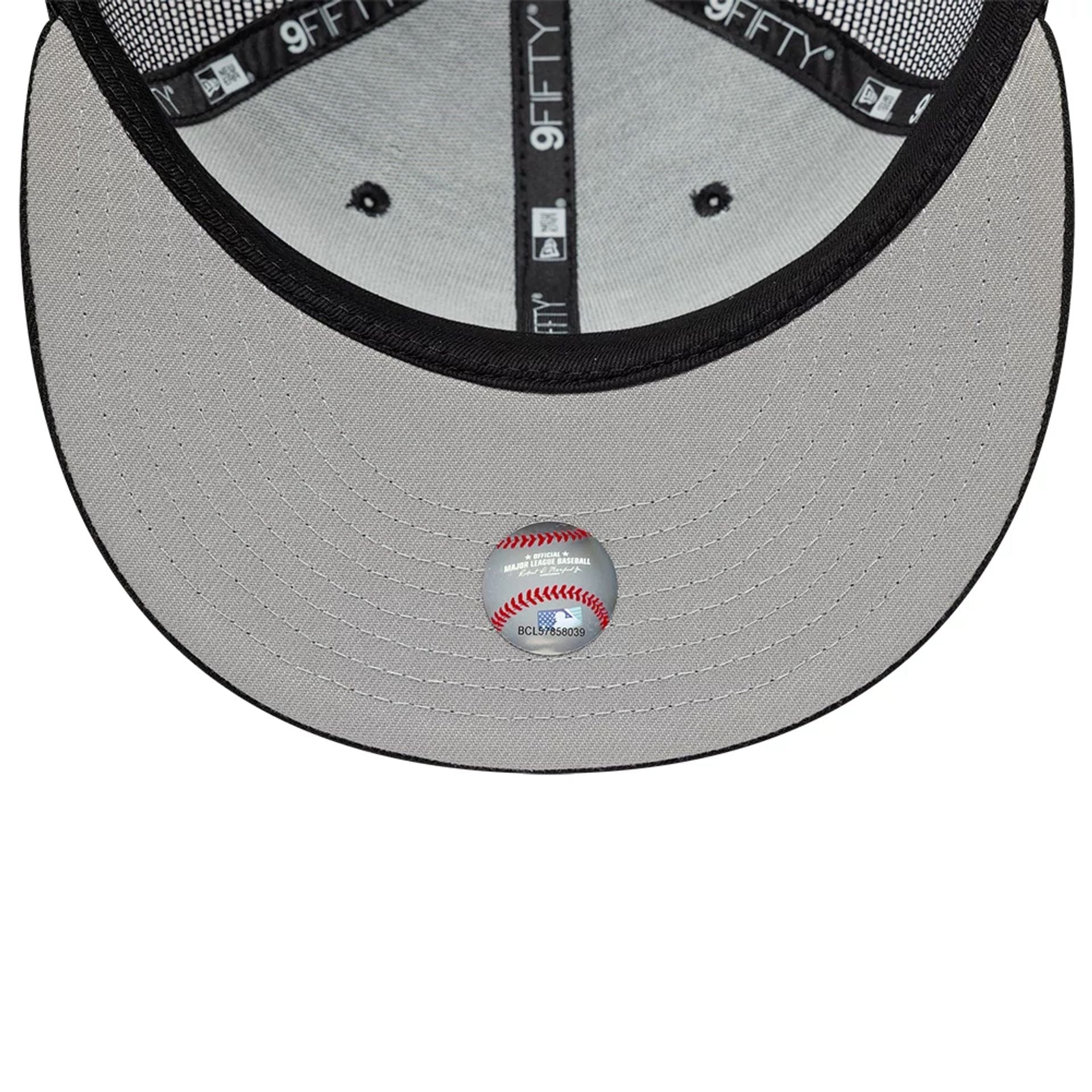 Pictured is this MLB Evergreen LA Dodgers 9FIFTY Trucker cap in black. 2