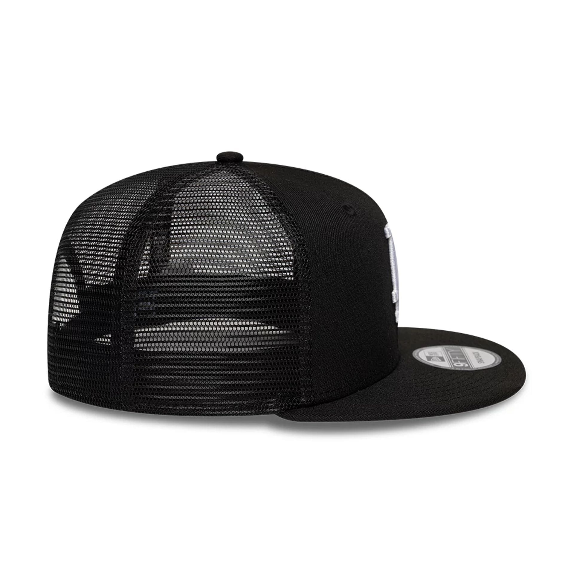 Pictured is this MLB Evergreen LA Dodgers 9FIFTY Trucker cap in black. 7