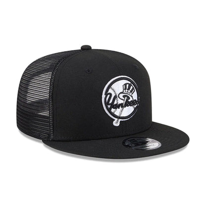 Pictured is this MLB Evergreen New York Yankees 9FIFTY Trucker cap in black. 4