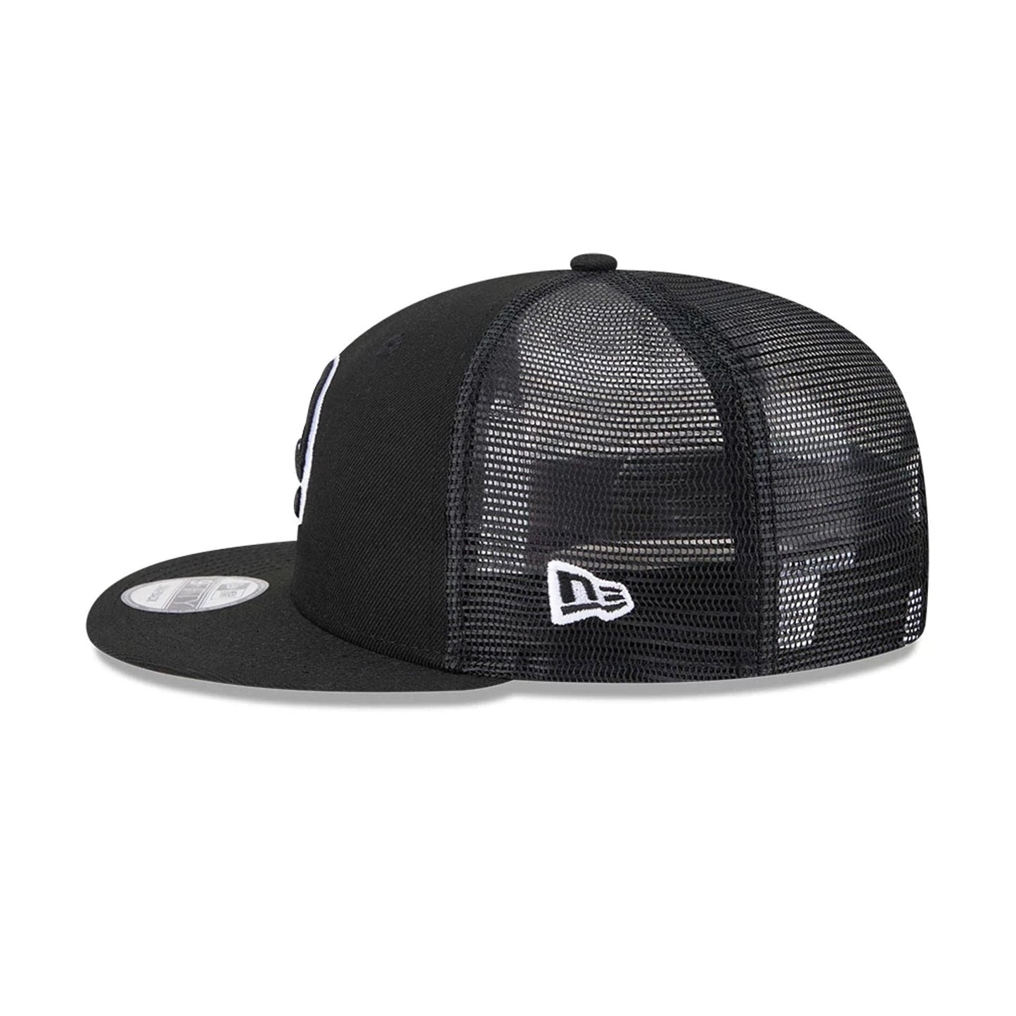 Pictured is this MLB Evergreen New York Yankees 9FIFTY Trucker cap in black. 6