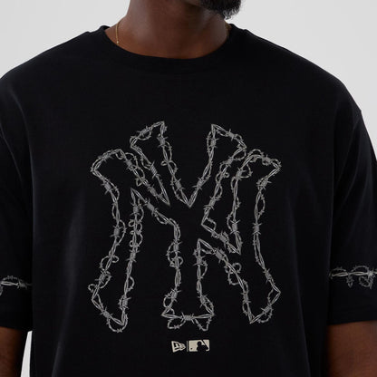 The Male model is wearing New York Yankees MLB Halloween Black Oversized T-Shirt  3