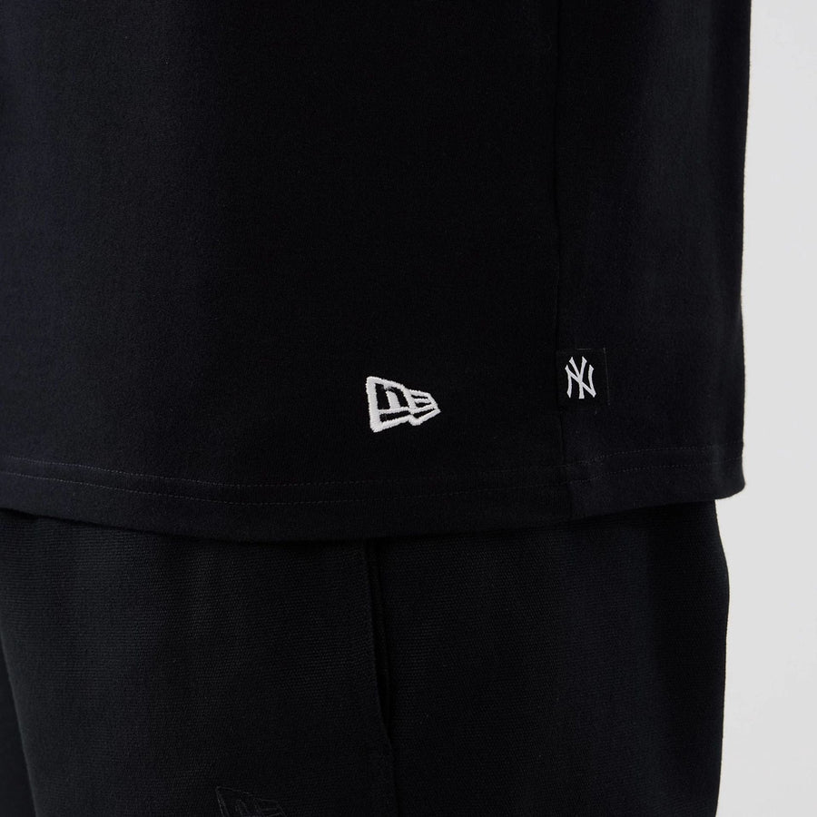 The Male model is wearing New York Yankees MLB Halloween Black Oversized T-Shirt  5