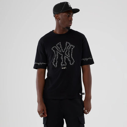 The Male model is wearing New York Yankees MLB Halloween Black Oversized T-Shirt  1