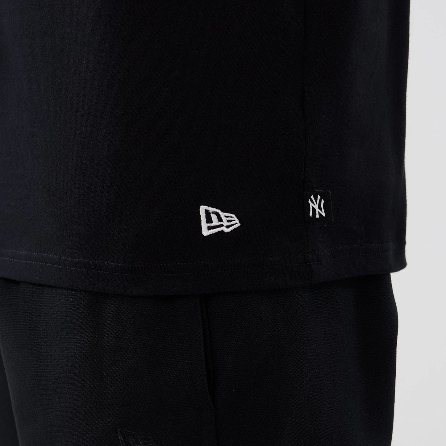 The Male model is wearing New York Yankees MLB Halloween Black Oversized T-Shirt 5