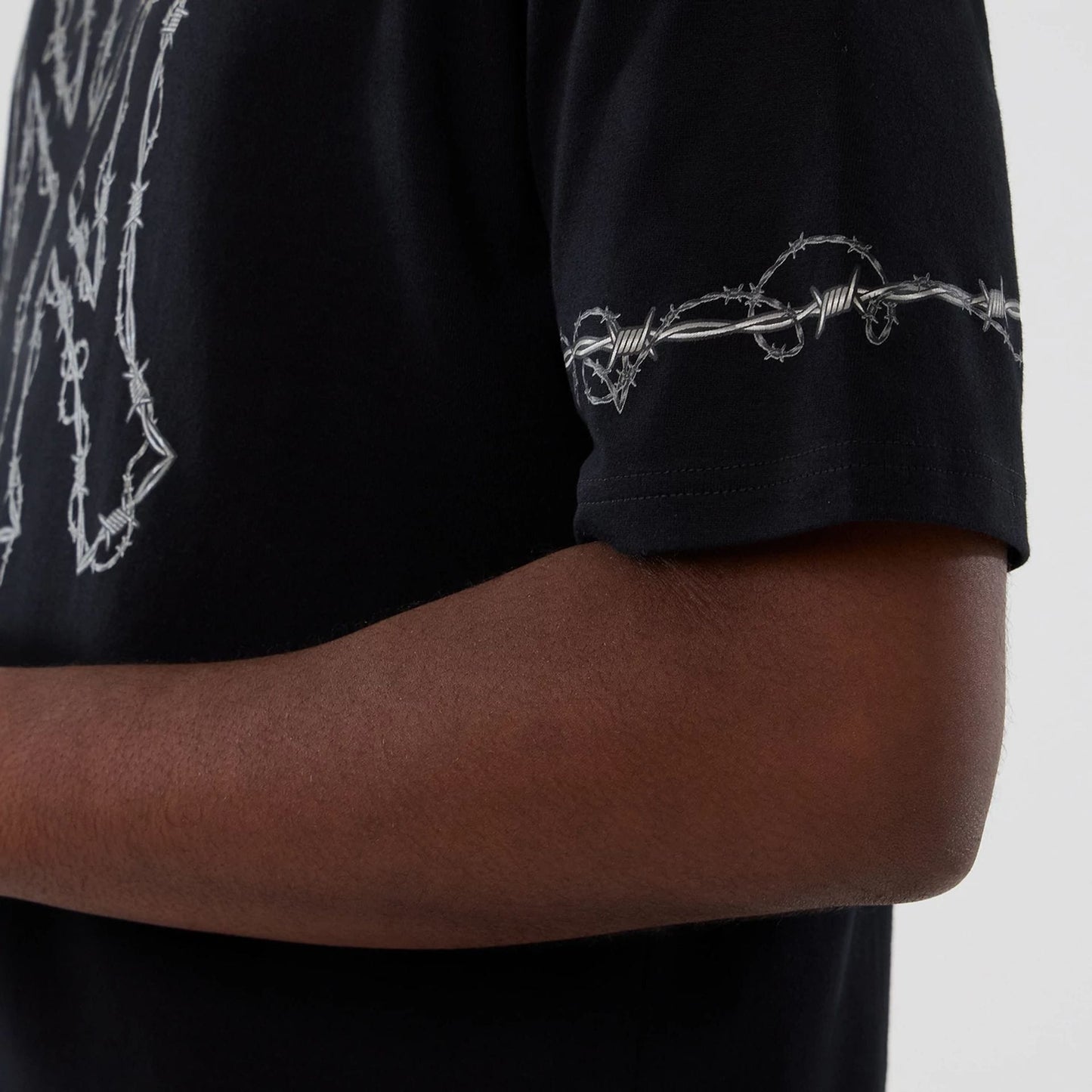 The Male model is wearing New York Yankees MLB Halloween Black Oversized T-Shirt 4