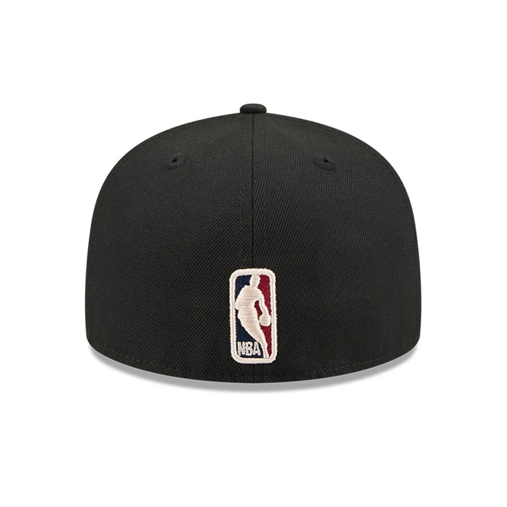 Pictured is this NBA Hardwood Classic Chicago Bulls 59FIFTY Fitted cap in black. 5