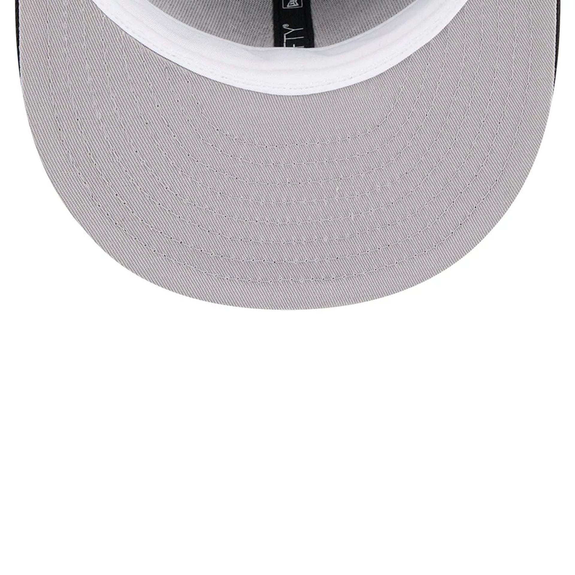 Pictured is this NBA Hardwood Classic Vancouver Grizzlies 59FIFTY Fitted cap in black. 2