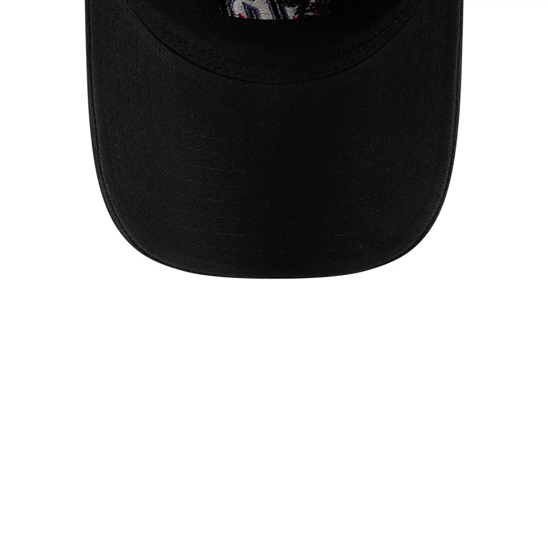 Pictured is this NBA Hardwood Classic Toronto Raptors 9TWENTY cap in black. 7