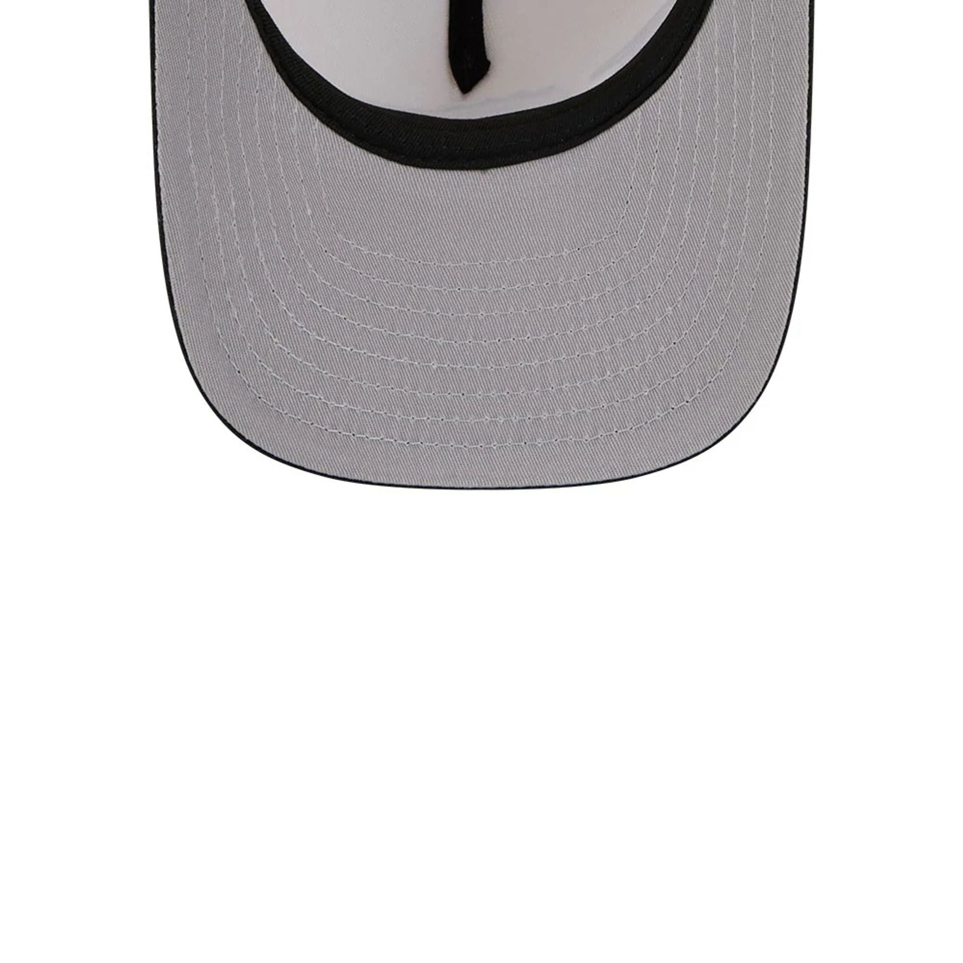 Pictured is this NBA Hardwood Classic Toronto Raptors 9FIFTY A-Frame Snapback cap in Black  2