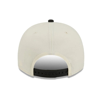 Pictured is this NBA Hardwood Classic Chicago Bulls 9FIFTY A-Frame Snapback cap in black. 7