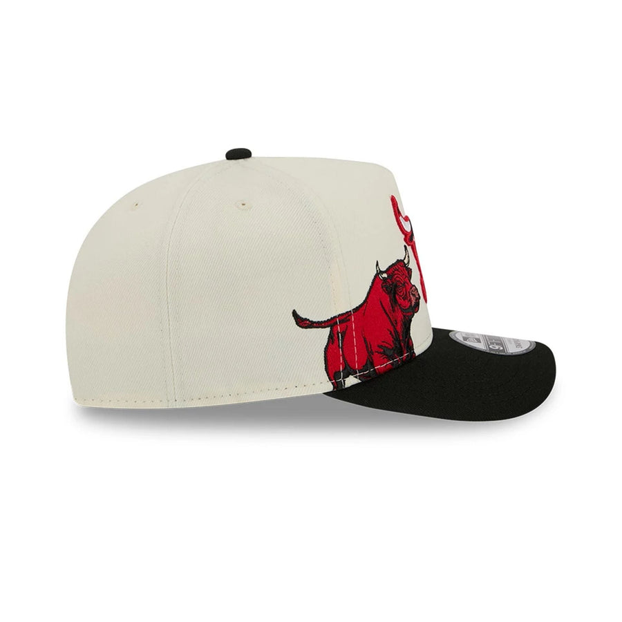 Pictured is this NBA Hardwood Classic Chicago Bulls 9FIFTY A-Frame Snapback cap in black. 6