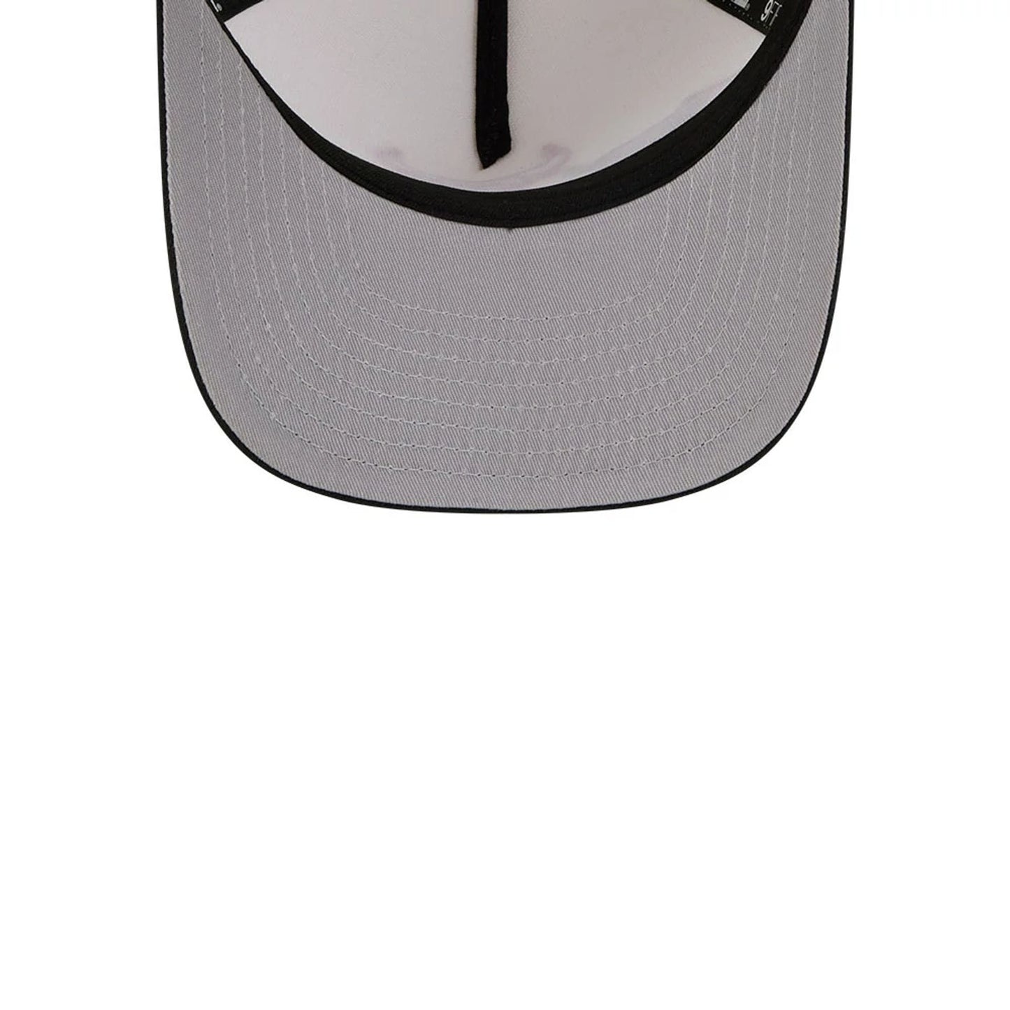 Pictured is this NBA Hardwood Classic Chicago Bulls 9FIFTY A-Frame Snapback cap in black. 2