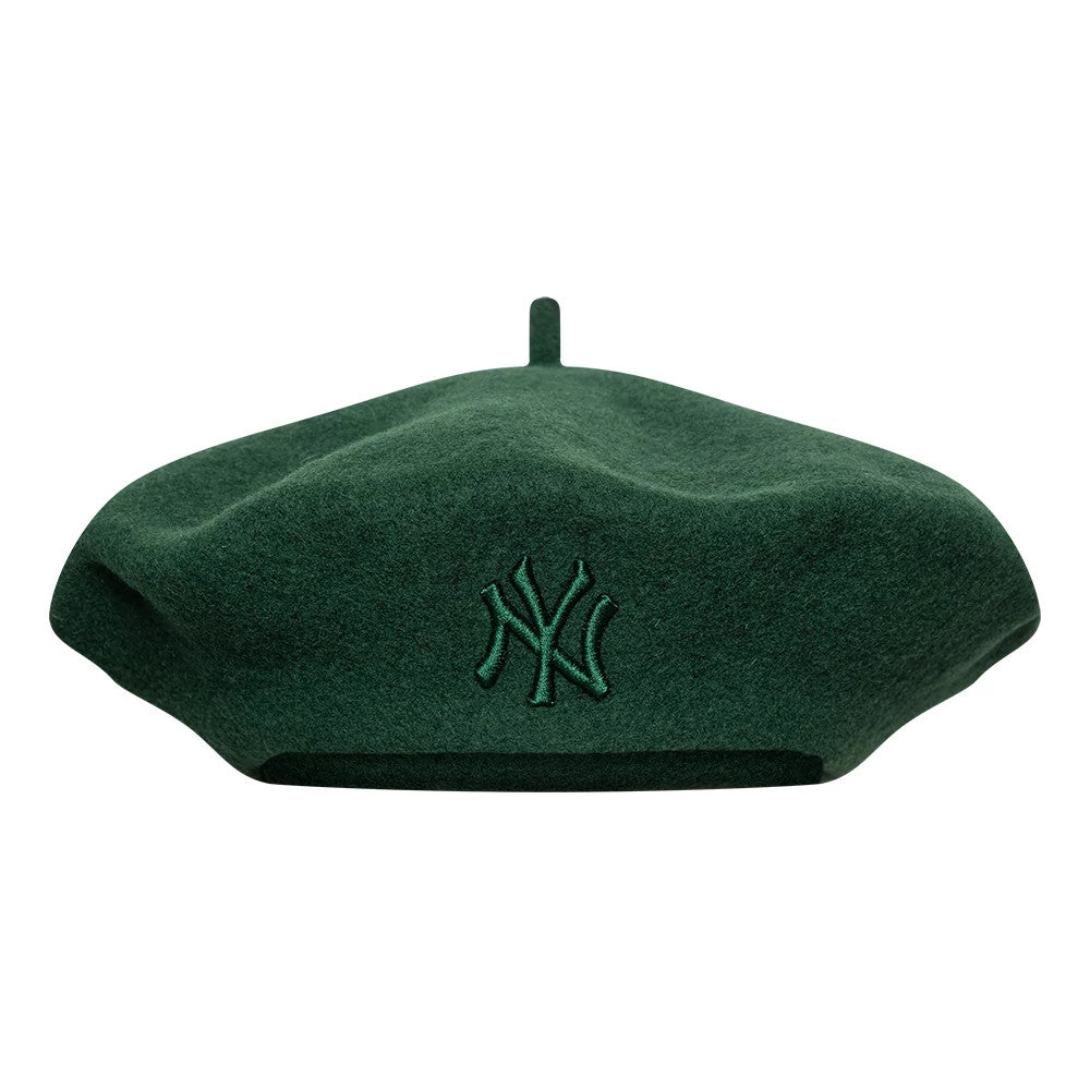 This is a New York Yankees Womens MLB Wool Dark Green Beret 2
