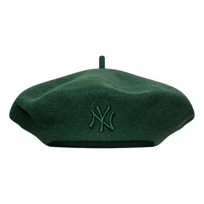 New Era New York Yankees Womens MLB Wool Dark Green Beret, front view showing the dark green embroidered NY logo on the centre of the wool beret, with a classic beret shape and a small stem at the top.
