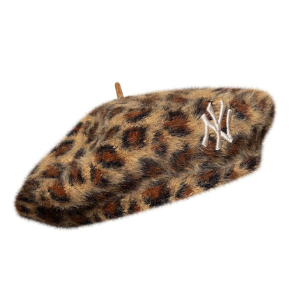 This is a New York Yankees Womens MLB Fuzzy Leopard Light Beige Beret  3