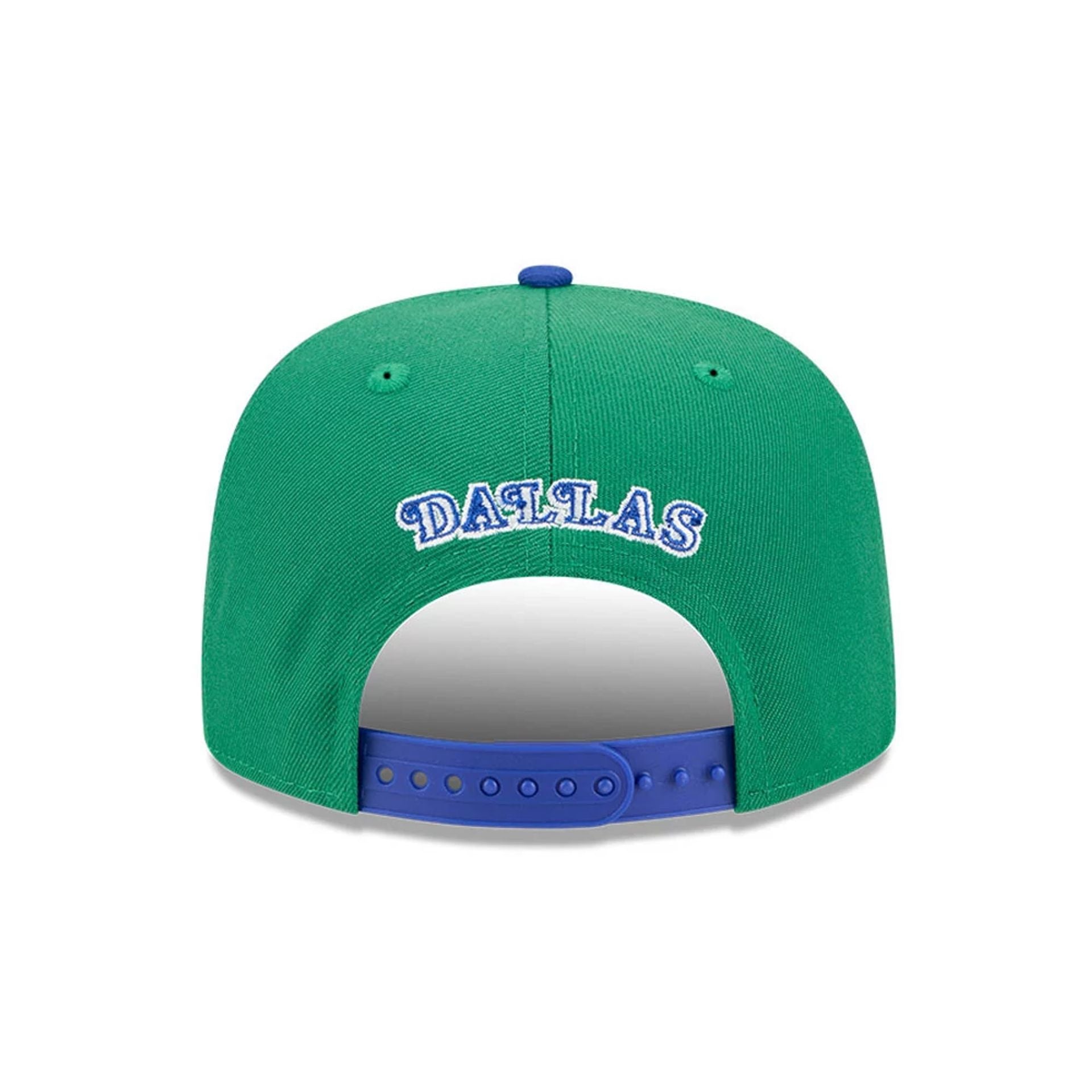 Pictured is this NBA Classic Dallas Mavericks 9FIFTY A-Frame Snapback Adjustable cap in green. 3