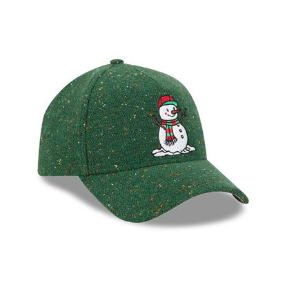 Pictured is this New Era Holiday Essentials 9FORTY A-Frame cap in dark green. 4