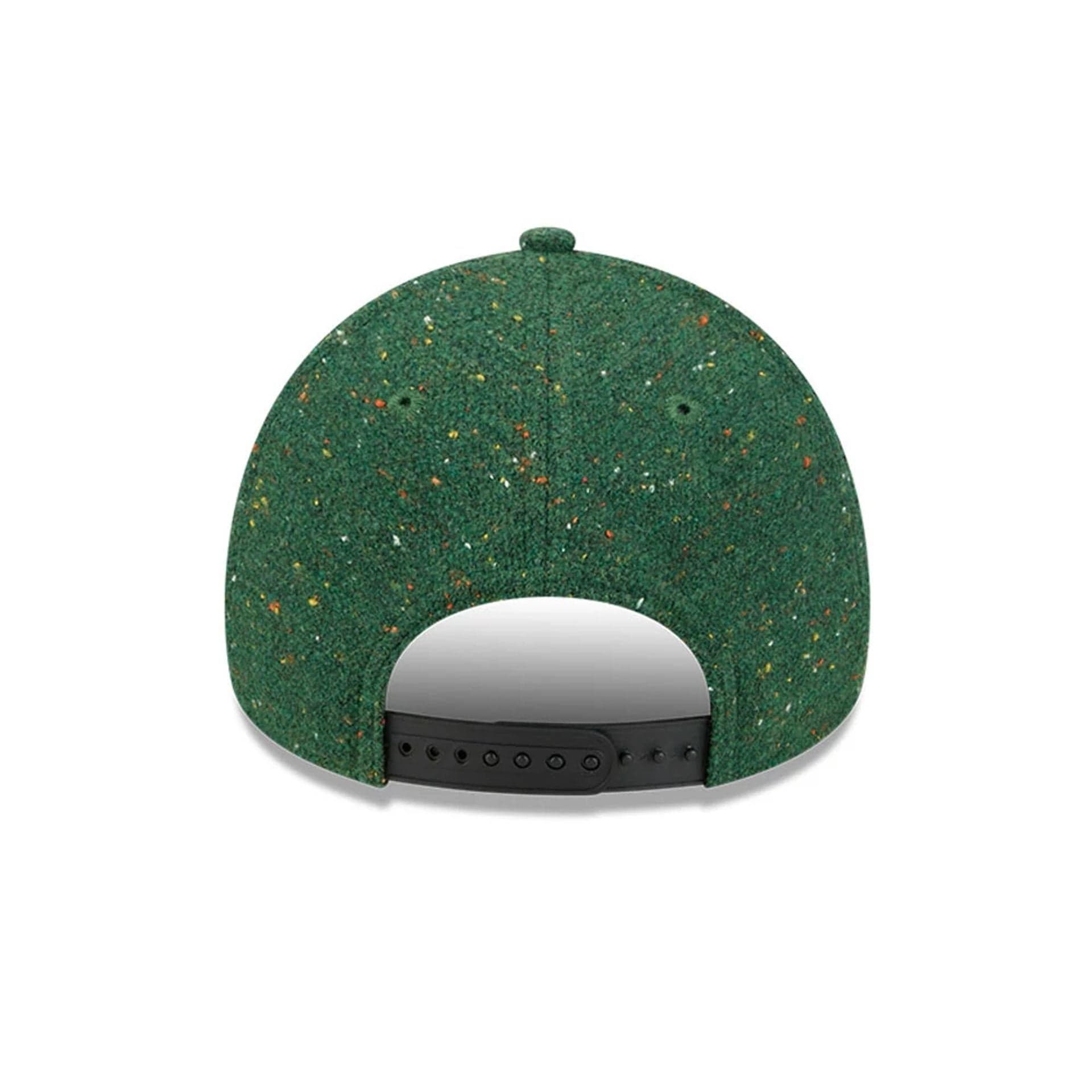 Pictured is this New Era Holiday Essentials 9FORTY A-Frame cap in dark green. 5