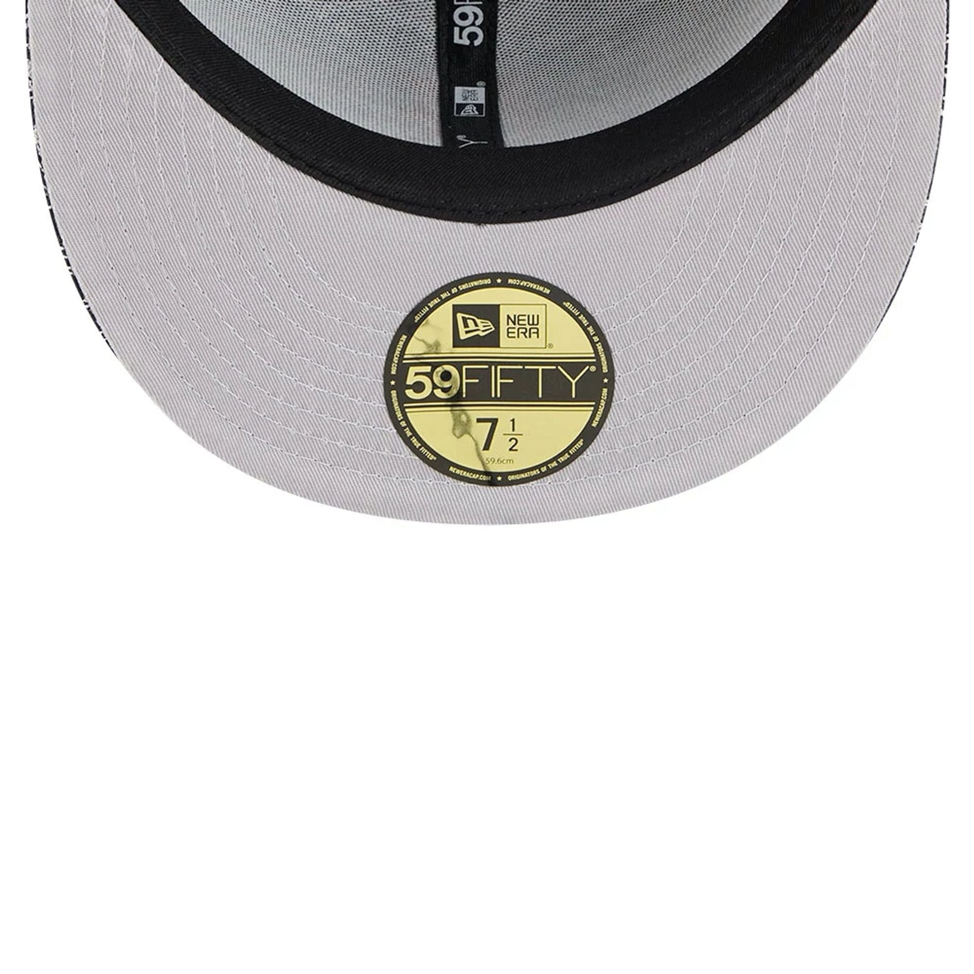 Pictured is this MLB Cap Scramble New York Mets 59FIFTY Fitted cap in black. 2