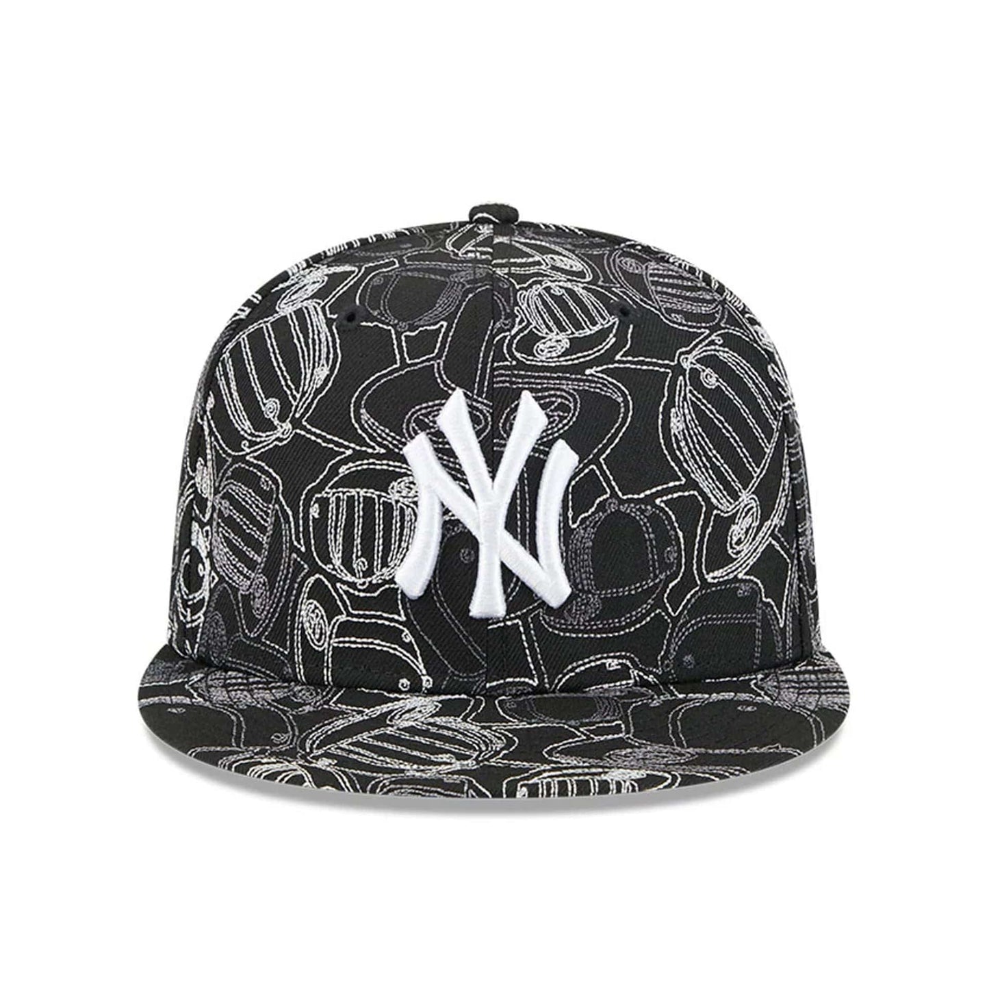 Pictured is this MLB Cap Scramble New York Yankees 59FIFTY Fitted cap in black. 3