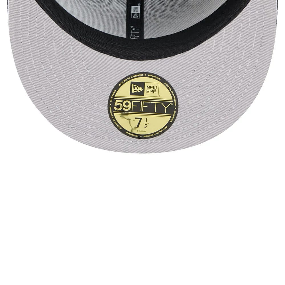 Pictured is this NHL Cap Scramble Anaheim Ducks 59FIFTY Fitted cap in black. 2