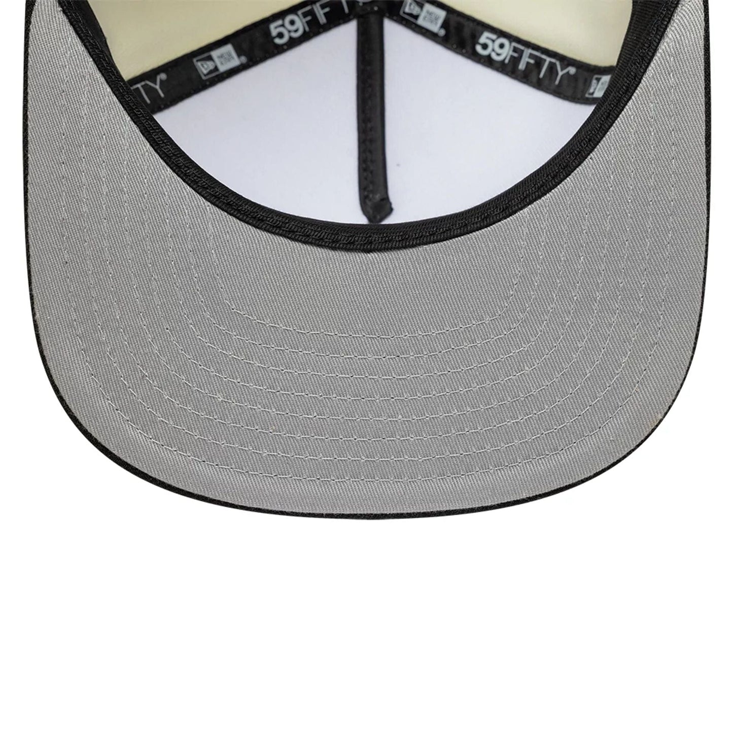 Pictured is this City Scene Teenage Mutant Ninja Turtles 59FIFTY A-Frame Fitted cap in white. 2
