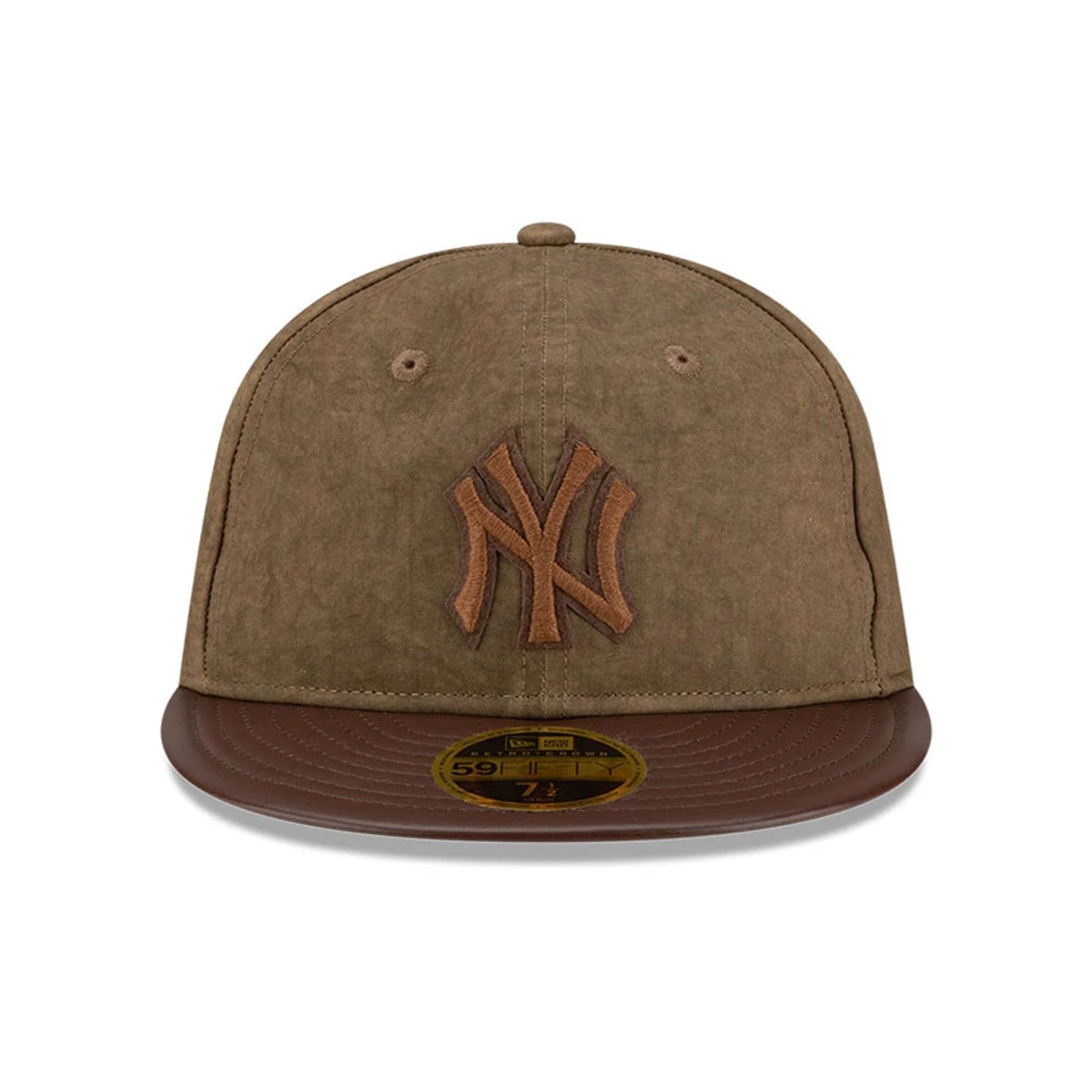 Pictured is this MLB Utility Linen New York Yankees Retro Crown 59FIFTY Fitted cap in open brown. 3