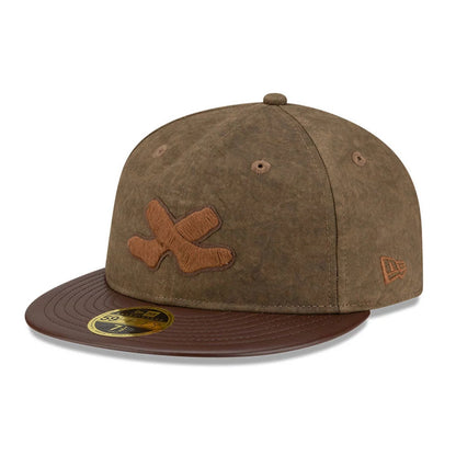 Pictured is this MLB Utility Linen Chicago White Sox Retro Crown 59FIFTY Fitted cap in open brown. 4