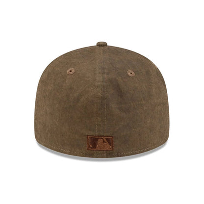 Pictured is this MLB Utility Linen Brooklyn Dodgers Retro Crown 59FIFTY Fitted cap in open brown. 7