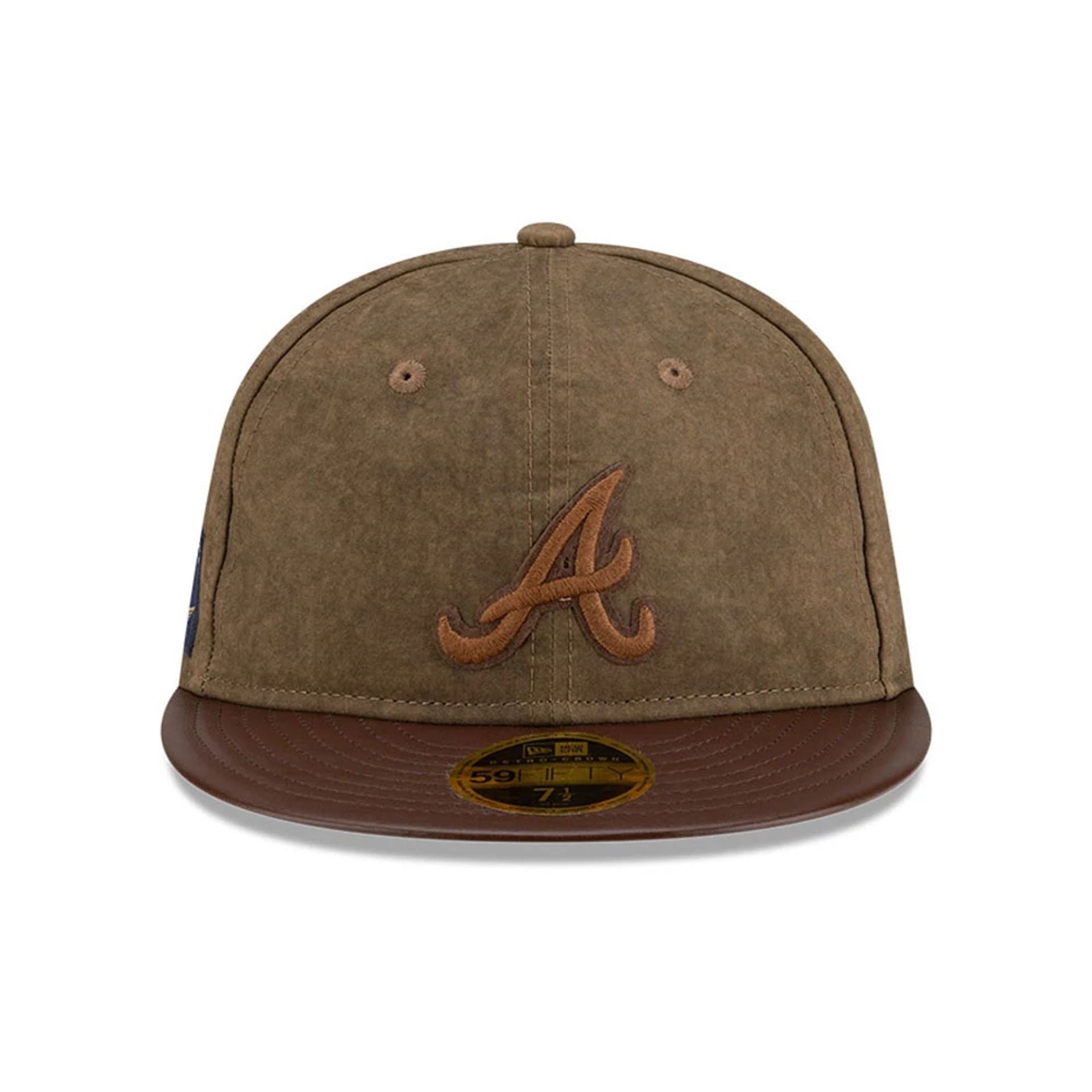 Pictured is this MLB Utility Linen Atlanta Braves Retro Crown 59FIFTY Fitted cap in open brown. 3