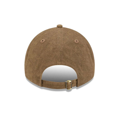 Pictured is this MLB Utility Linen New York Yankees 9TWENTY A-Frame cap in open brown. 6