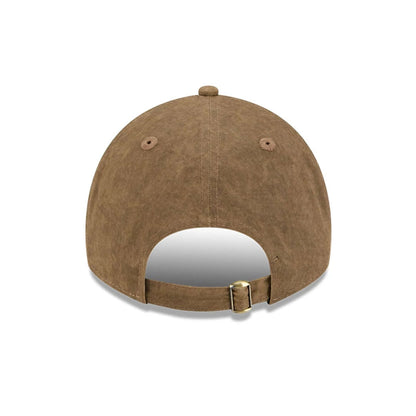 Pictured is this MLB Utility Linen New York Yankees 9TWENTY A-Frame cap in open brown. 6