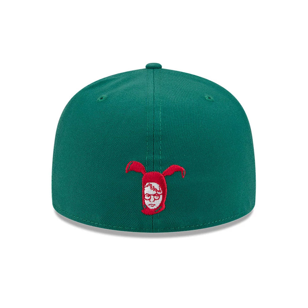Pictured is this Warner Brothers A Christmas Story 59FIFTY Fitted cap in green. 5
