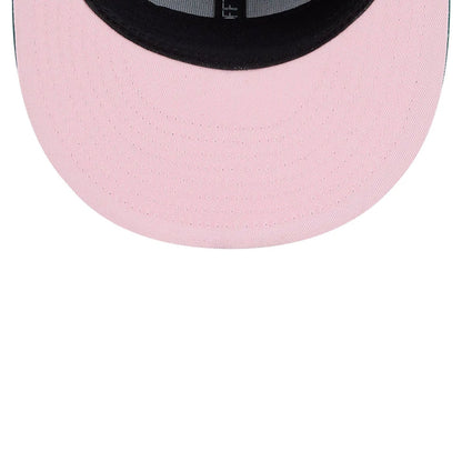 Pictured is this Warner Brothers A Christmas Story 59FIFTY Fitted cap in green. 2