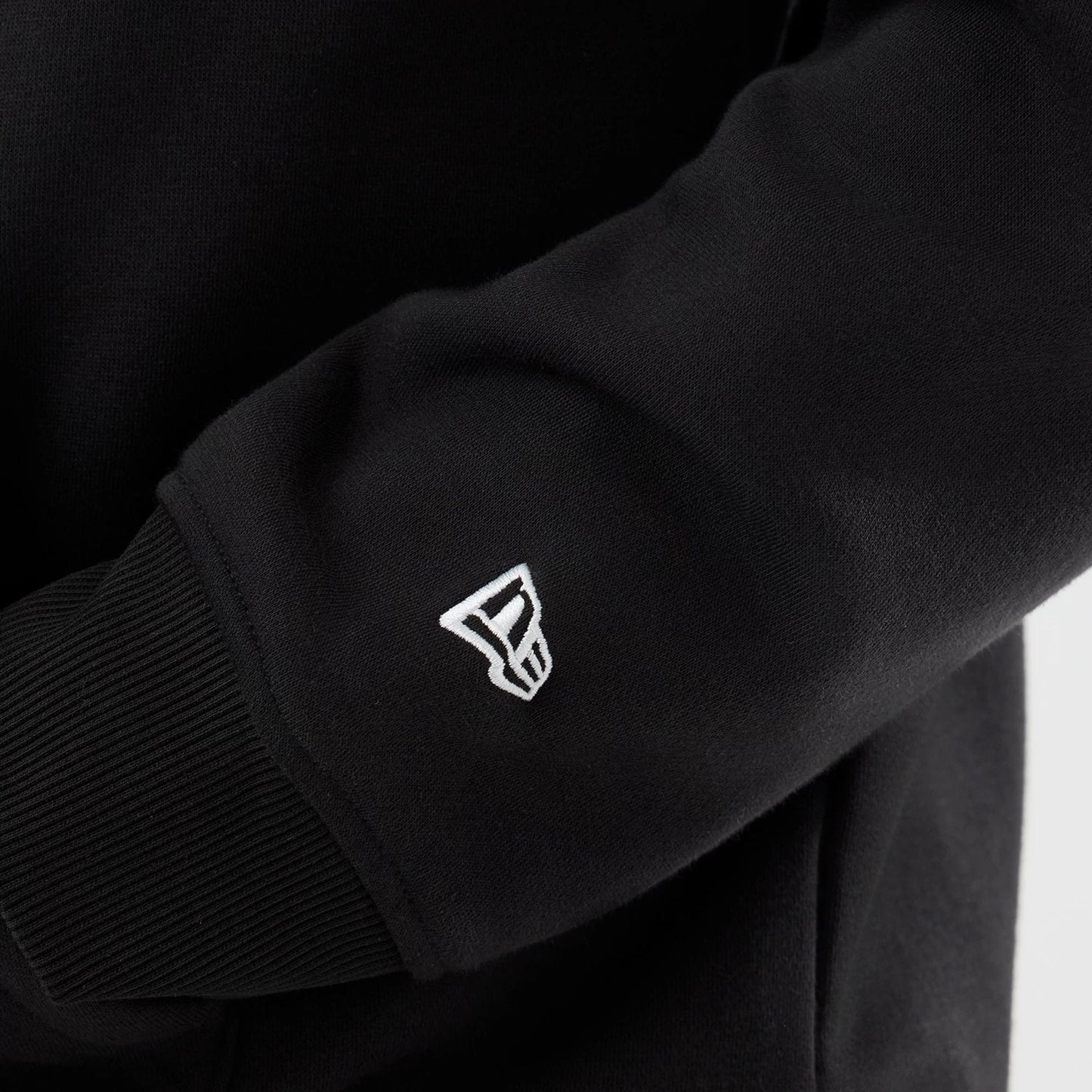 The model is wearing this Space Jam 2 X NBA Chicago Bulls Pullover Hoodie in black. 7