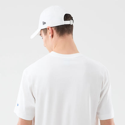The model is wearing this Space Jam 2 X NBA New York Knicks T-Shirt in white. 7