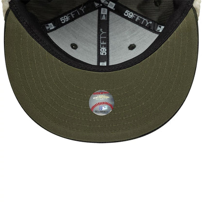 Pictured is this MLB Cord New York Yankees Downflap 59FIFTY Fitted cap in green. 11