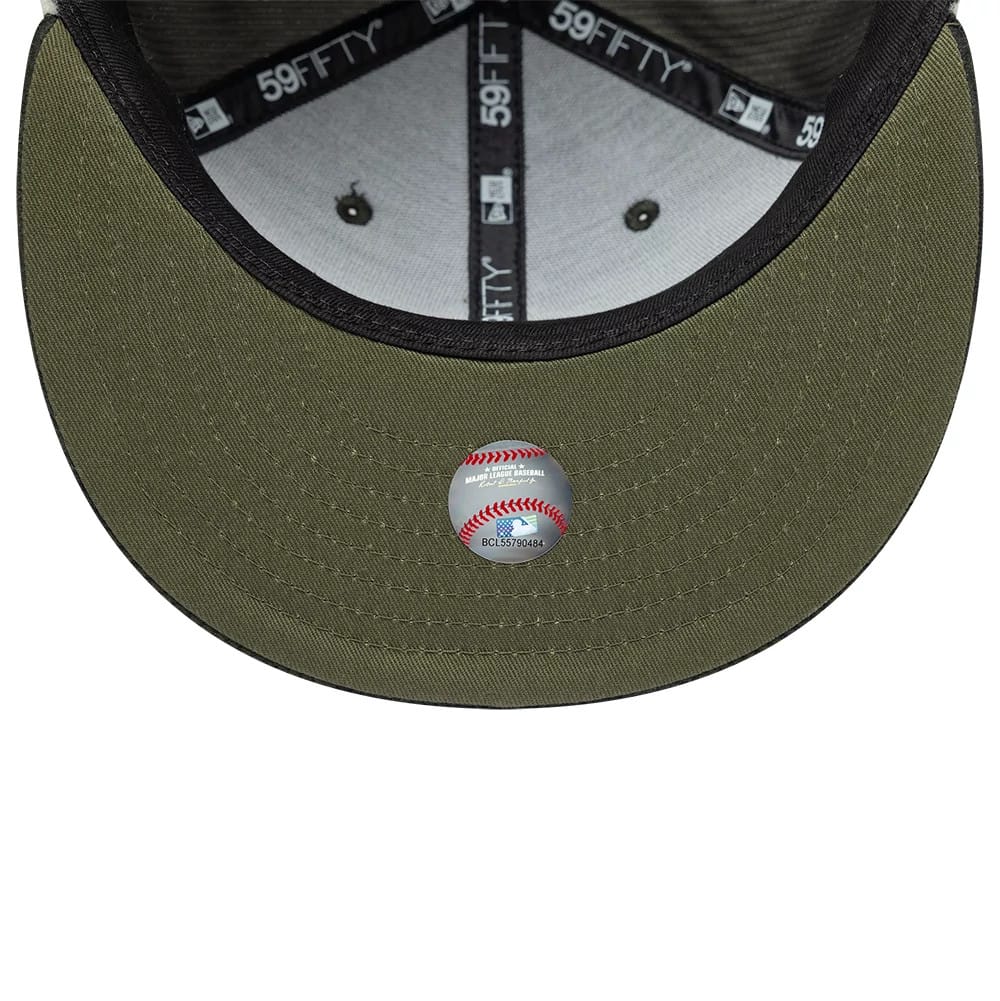 Pictured is this MLB Cord New York Yankees Downflap 59FIFTY Fitted cap in green. 9