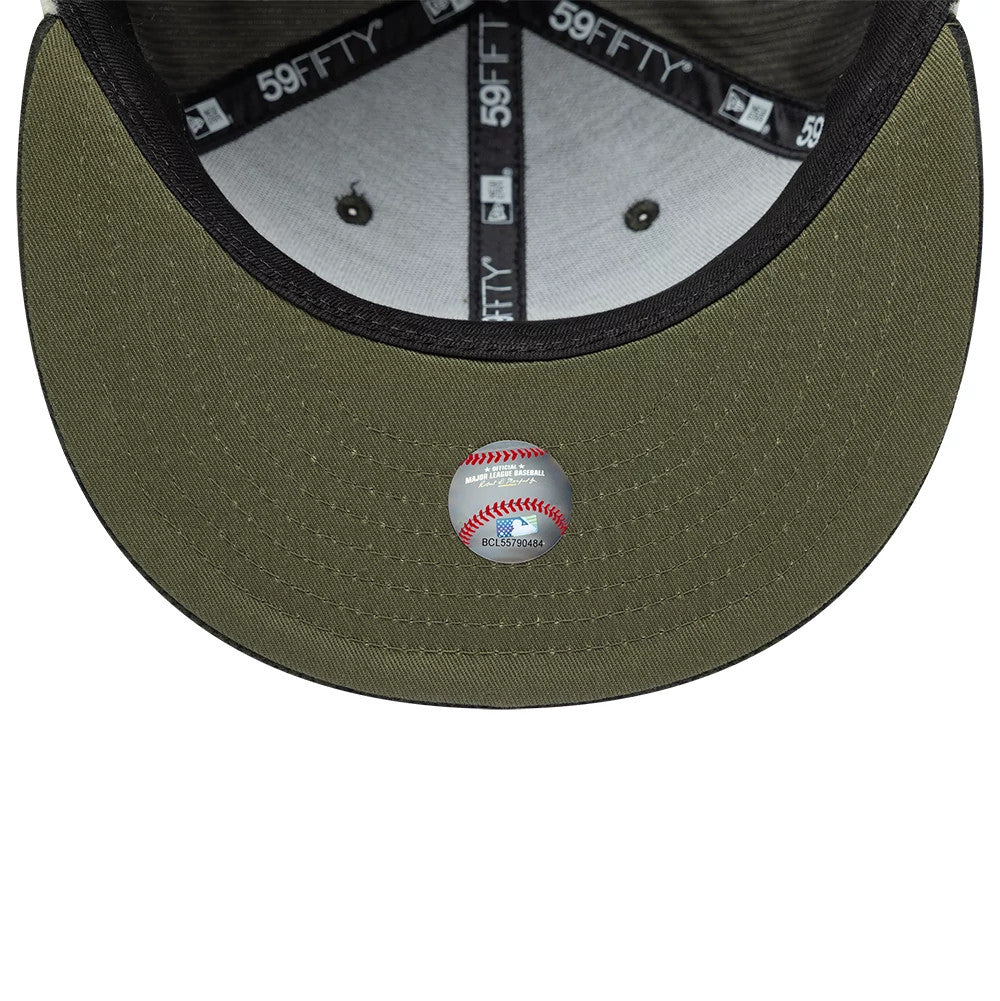 Pictured is this MLB Cord New York Yankees Downflap 59FIFTY Fitted cap in green. 9