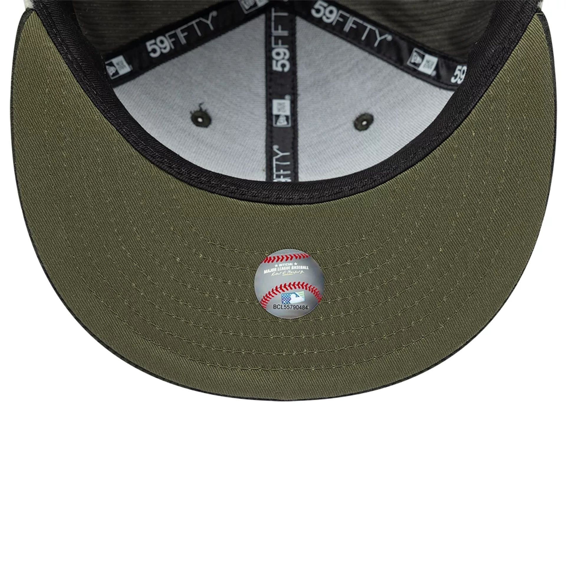 Pictured is this MLB Cord New York Yankees Downflap 59FIFTY Fitted cap in green. 9
