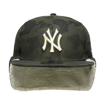 Pictured is this MLB Cord New York Yankees Downflap 59FIFTY Fitted cap in green. 6
