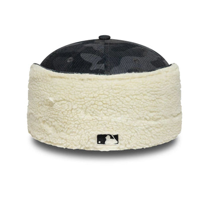 Pictured is this MLB Cord Chicago White Sox Downflap 59FIFTY Fitted cap in black. 9