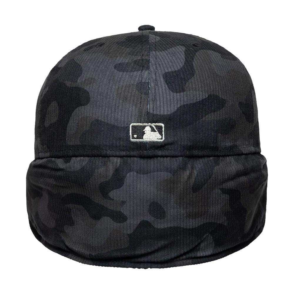 Pictured is this MLB Cord Chicago White Sox Downflap 59FIFTY Fitted cap in black. 8