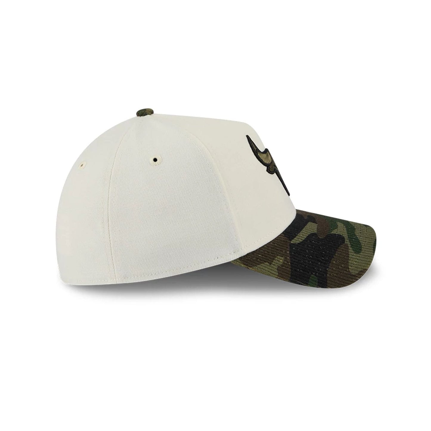Pictured is this NBA Chicago Bulls 39THIRTY A-Frame Stretch Fit cap in Cream 6