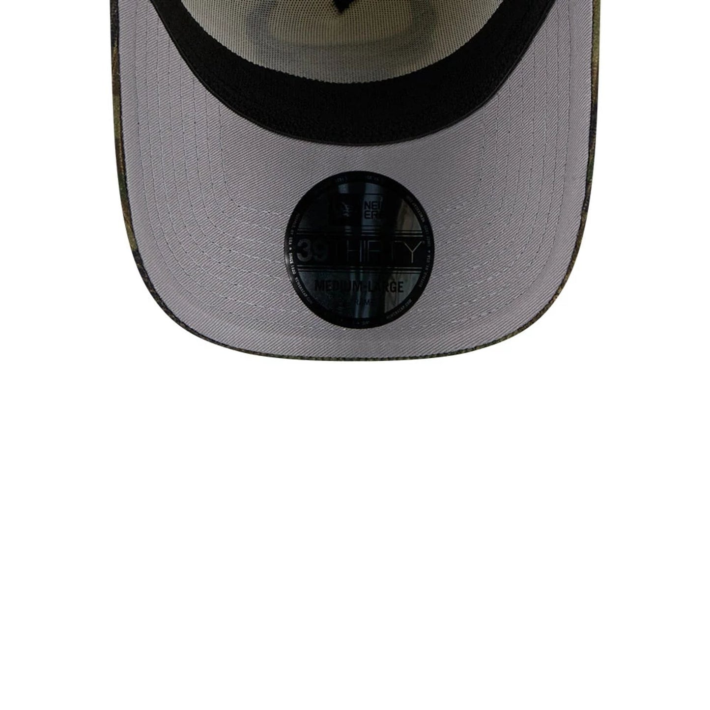 Pictured is this NBA Chicago Bulls 39THIRTY A-Frame Stretch Fit cap in Cream 2