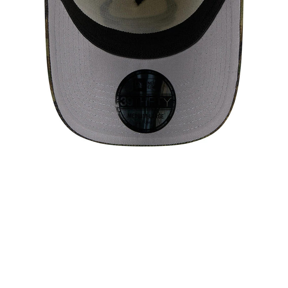 Pictured is this NBA Chicago Bulls 39THIRTY A-Frame Stretch Fit cap in Cream 2