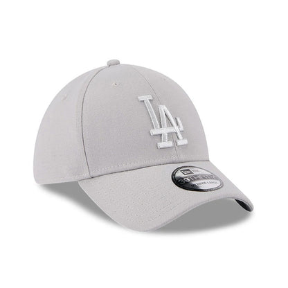 Pictured is this MLB Metallic LA Dodgers 39THIRTY Stretch Fit cap in grey. 3